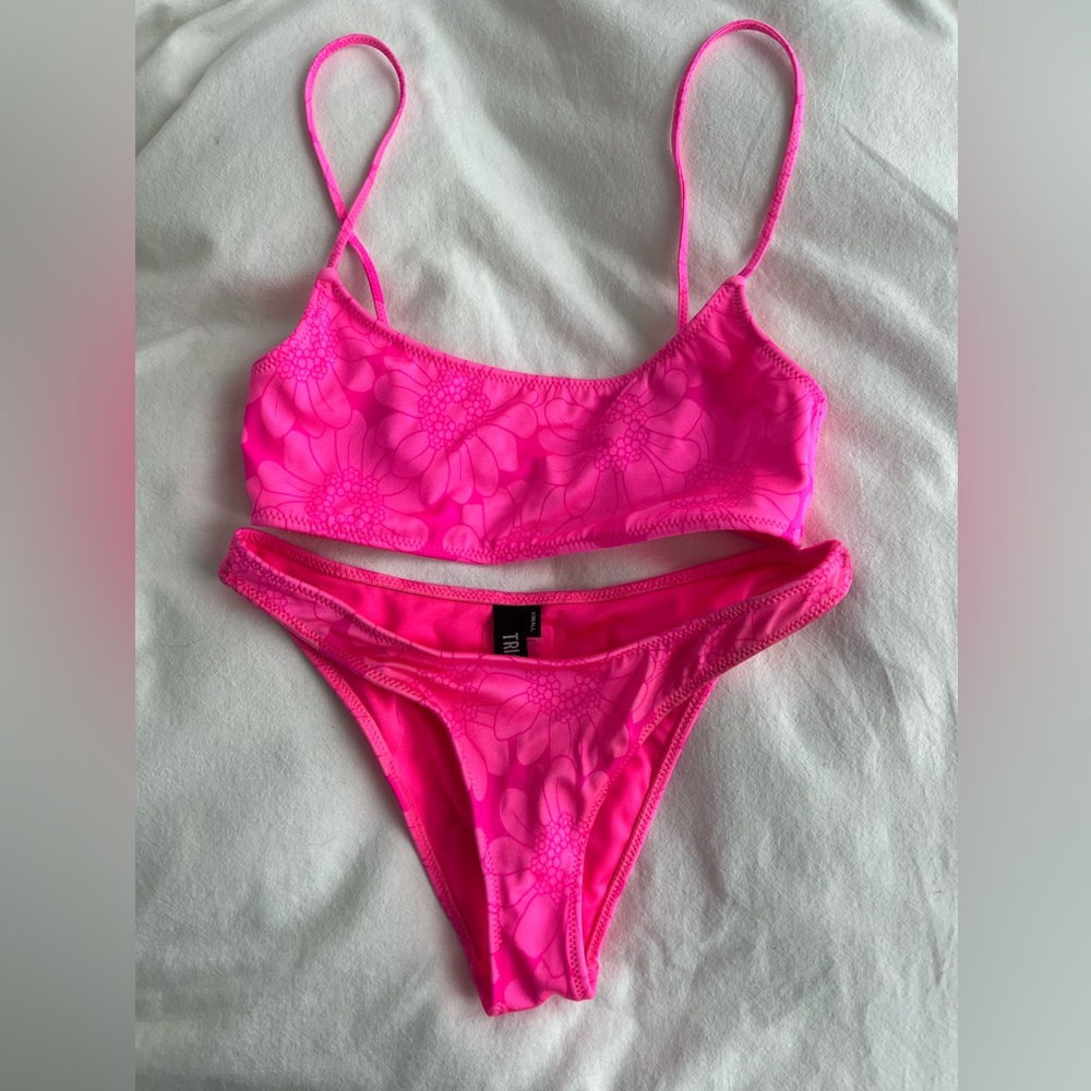 LIKE NEW TRIANGL Bikini SET